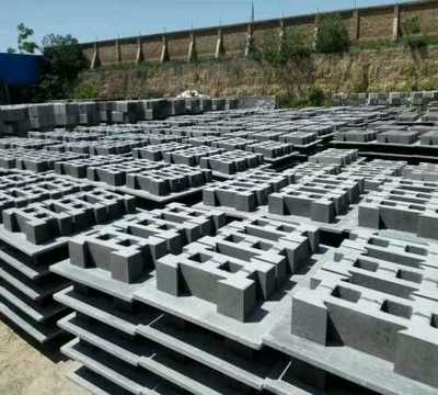 江西小型水泥磚機(jī)與河北免燒磚機(jī)價格分析及選購指南